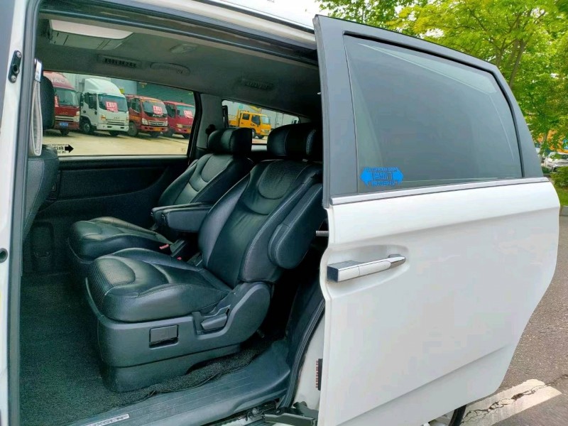 邵陽14年納智捷大7 MPV7