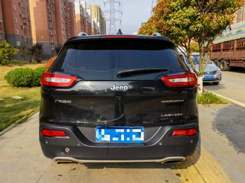 北京18年Jeep自由光8
