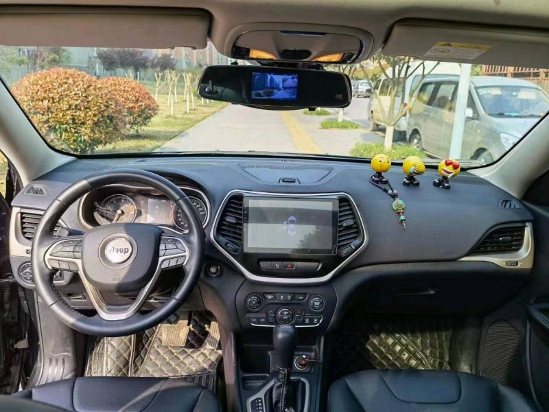 北京18年Jeep自由光2