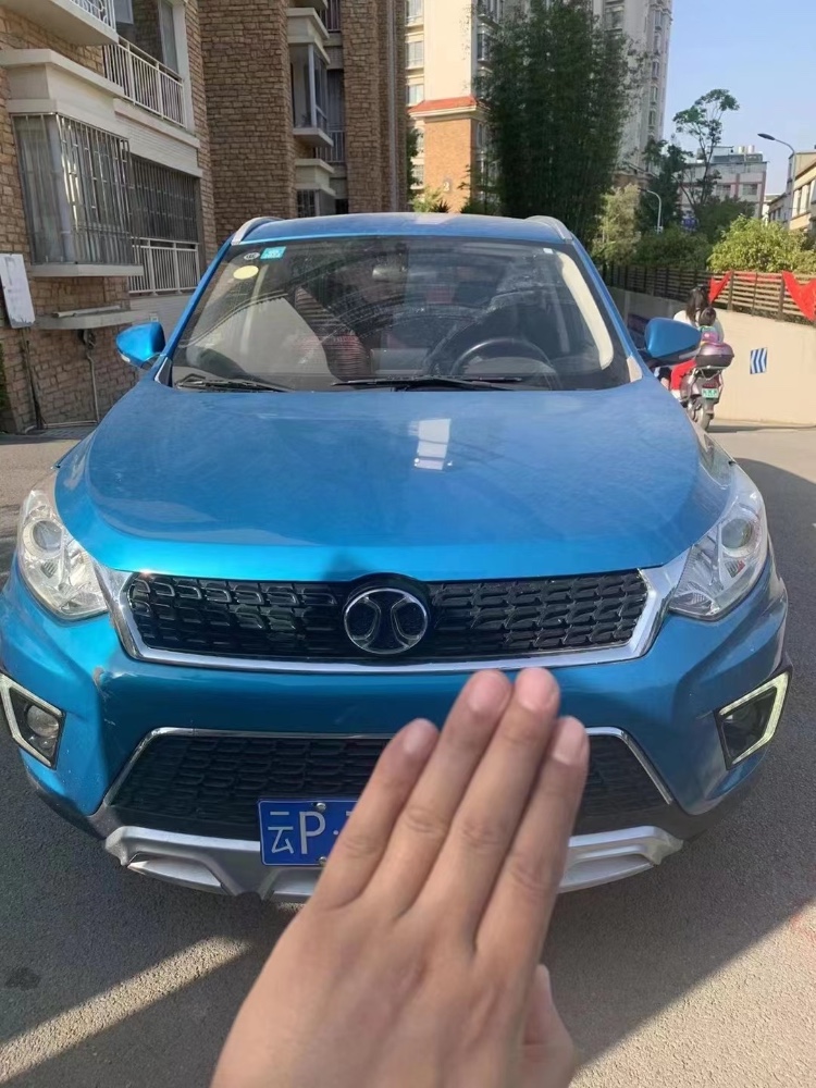 昭通16年北汽紳寶X358