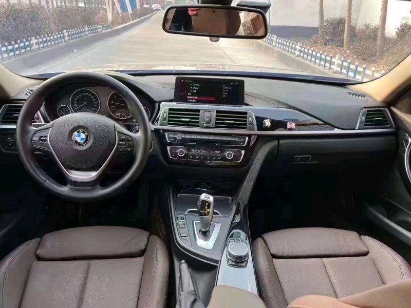 北京19年宝马3系5