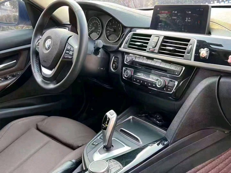 北京19年宝马3系6