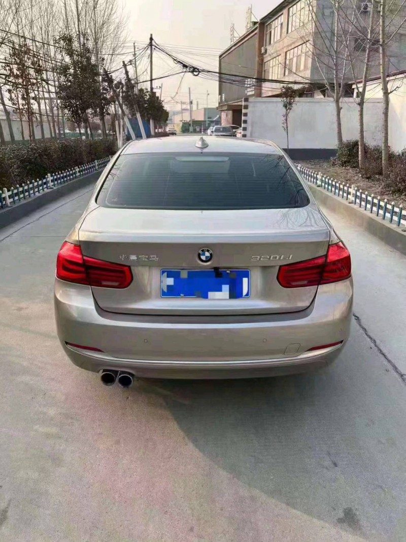北京19年宝马3系8