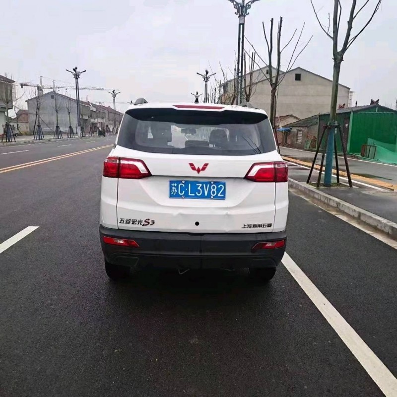 徐州18年五菱汽車宏光S38