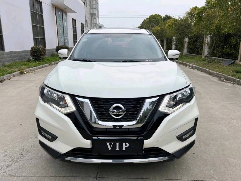 鹽城18年日產奇駿1