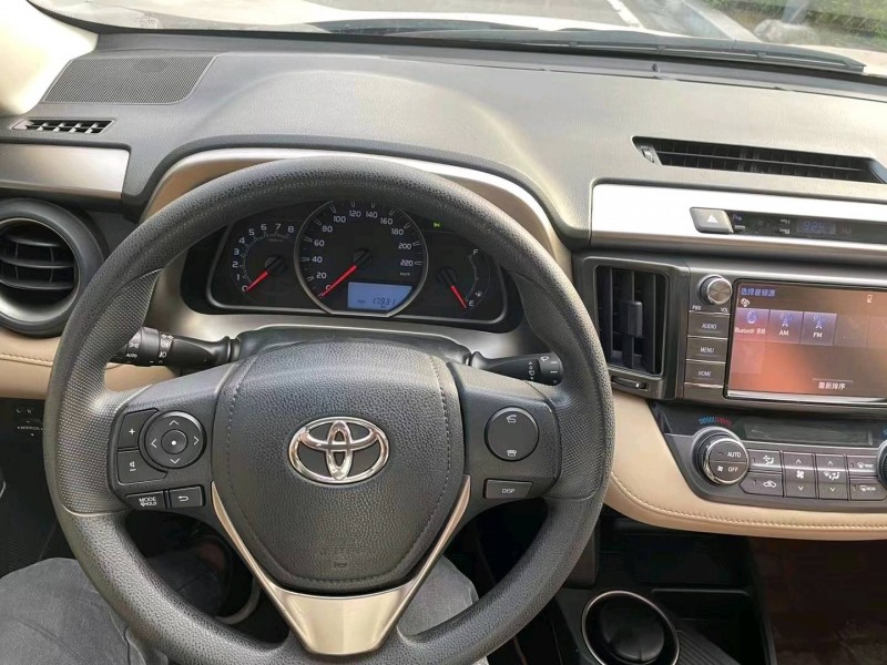 北京16年丰田RAV49
