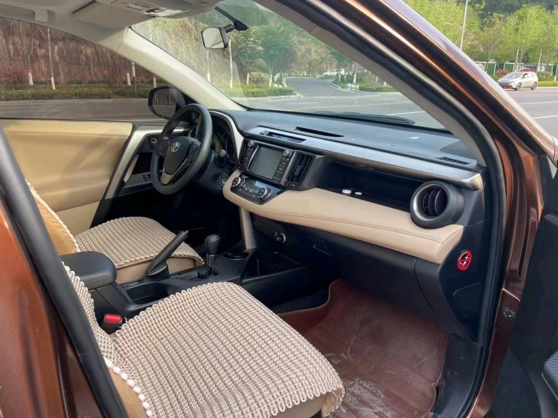 北京16年丰田RAV48