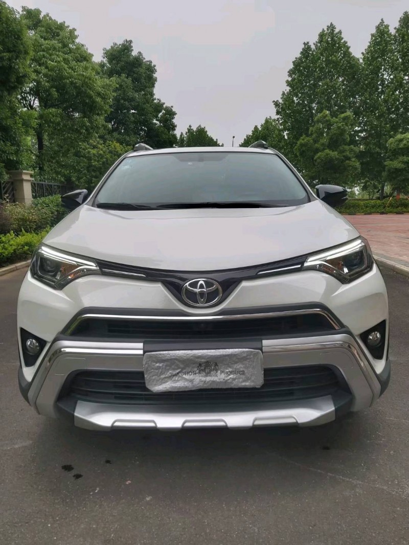 吉安19年豐田RAV4榮放1