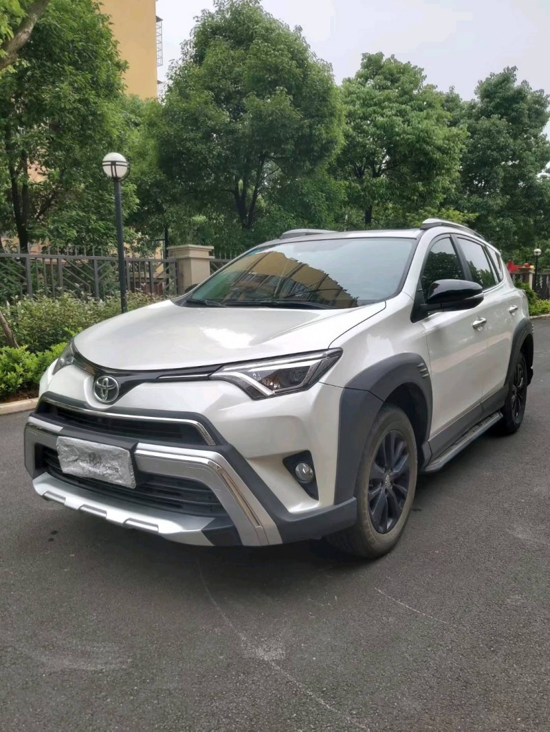 吉安19年豐田RAV4榮放3