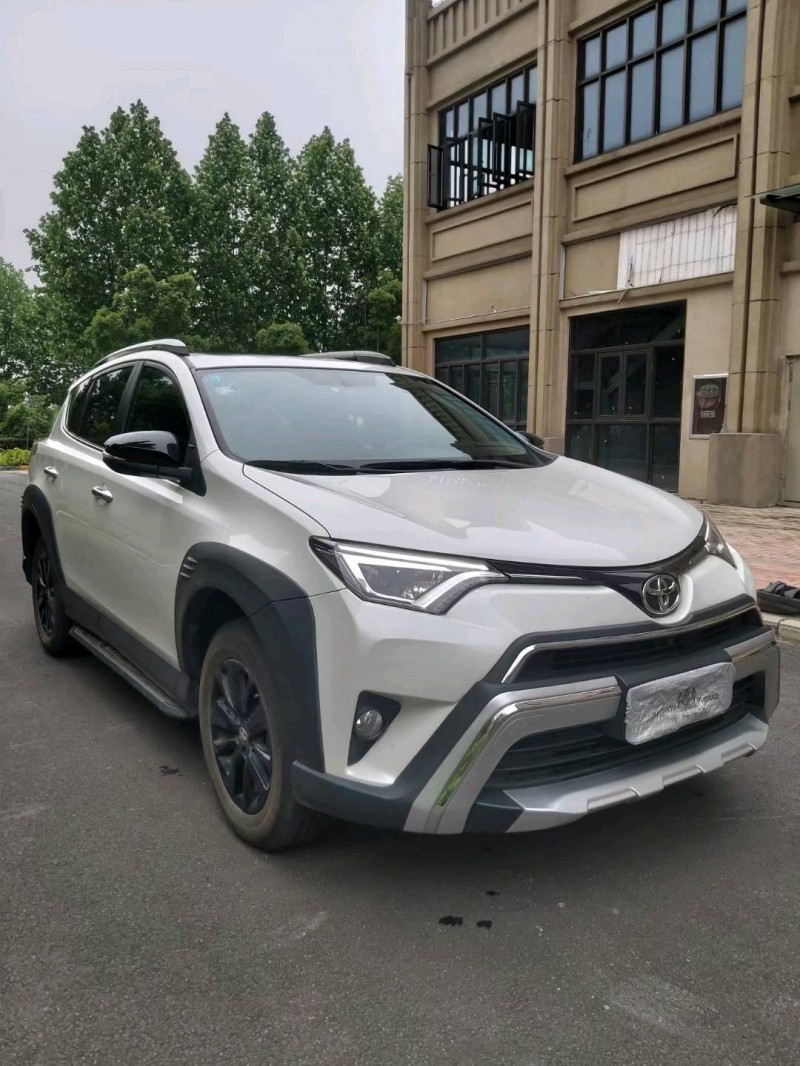 吉安19年豐田RAV4榮放2