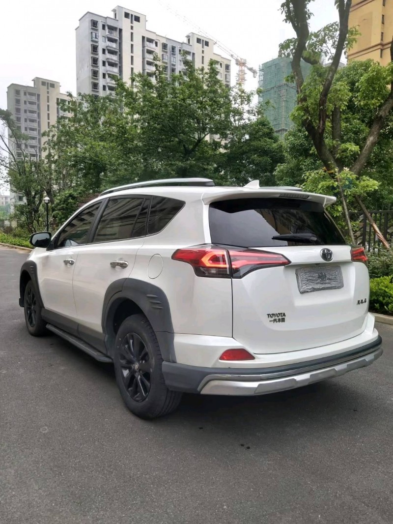 吉安19年豐田RAV4榮放5
