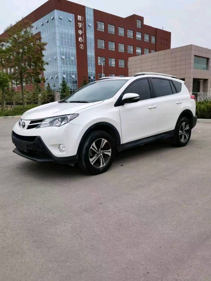 渭南16年豐田RAV4榮放8