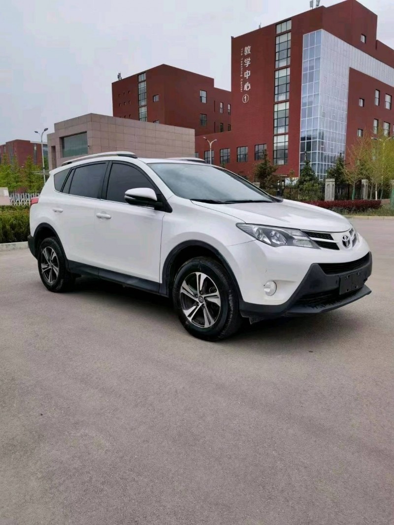 渭南16年豐田RAV4榮放9