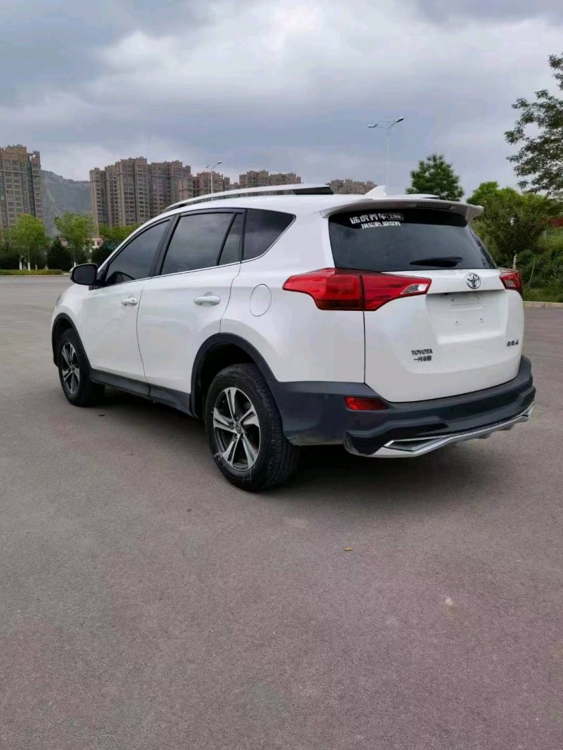 渭南16年豐田RAV4榮放1