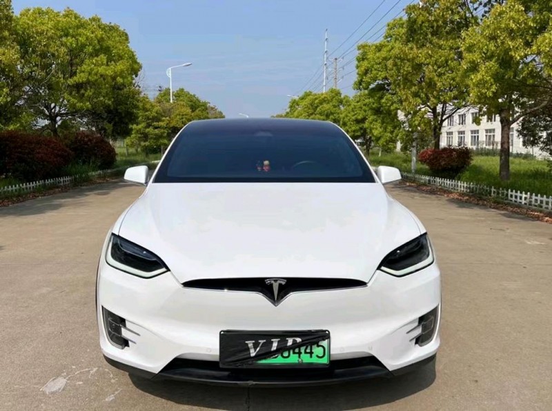 鹽城17年特斯拉MODEL X1