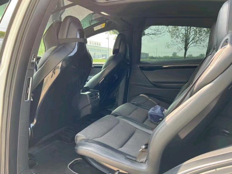 鹽城17年特斯拉MODEL X5