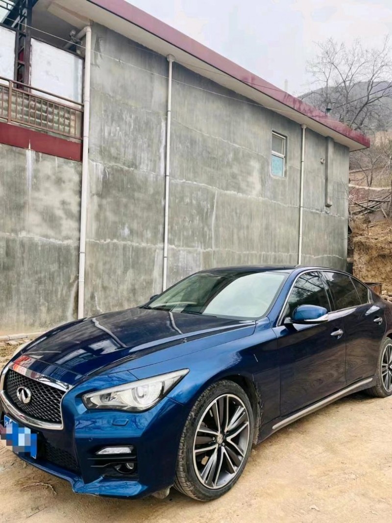 白銀18年英菲尼迪Q50L4
