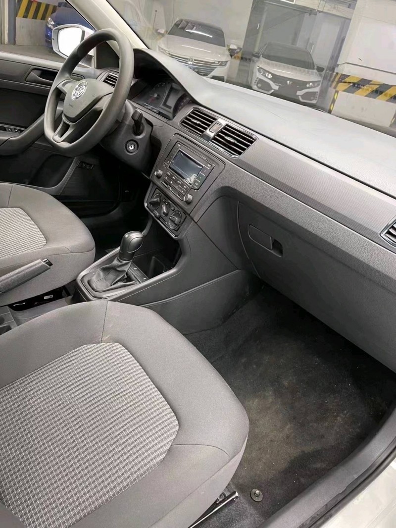 成都22年大众桑塔纳8