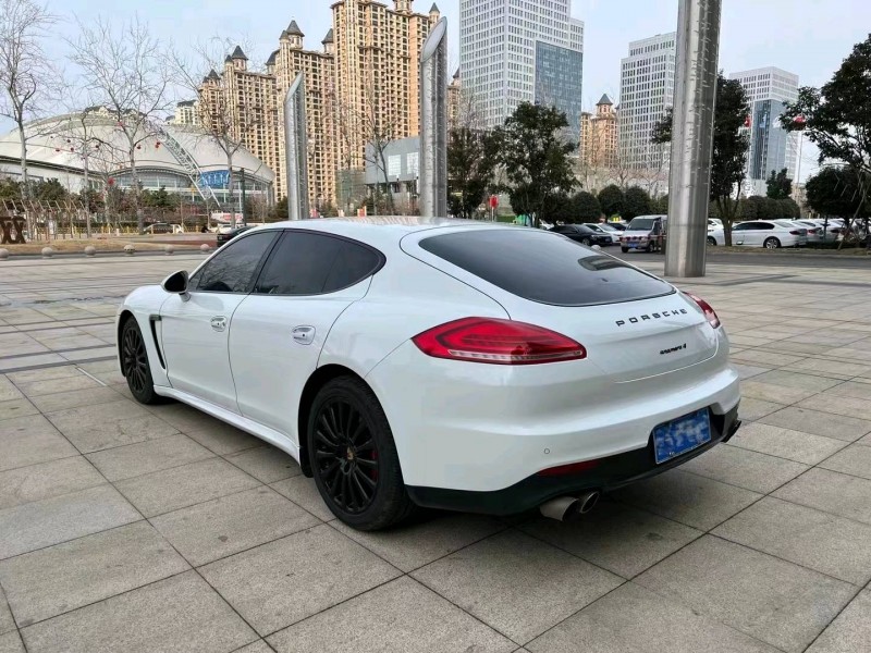 煙臺15年保時捷帕拉梅拉4