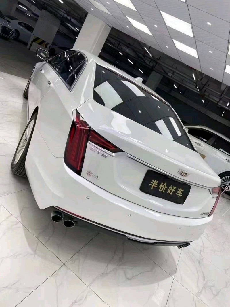 成都19年凱迪拉克CT63