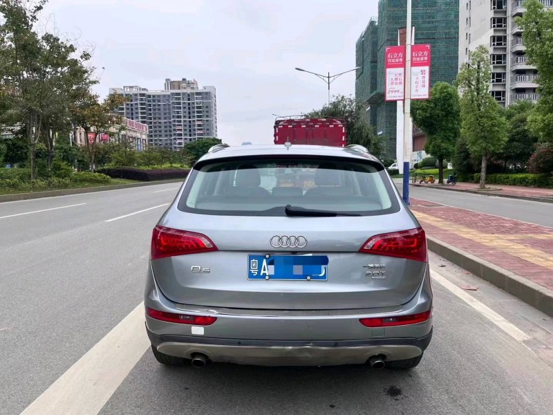 賀州11年奧迪Q59