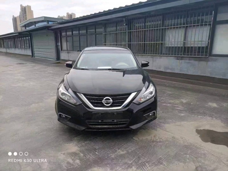 安陽17年日產天籟1
