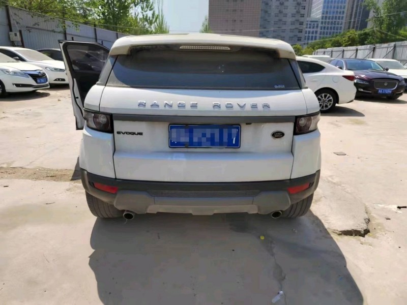 鄭州15年路虎極光2