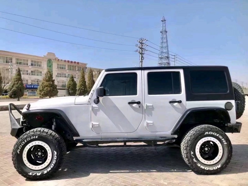 通遼16年Jeep牧馬人5