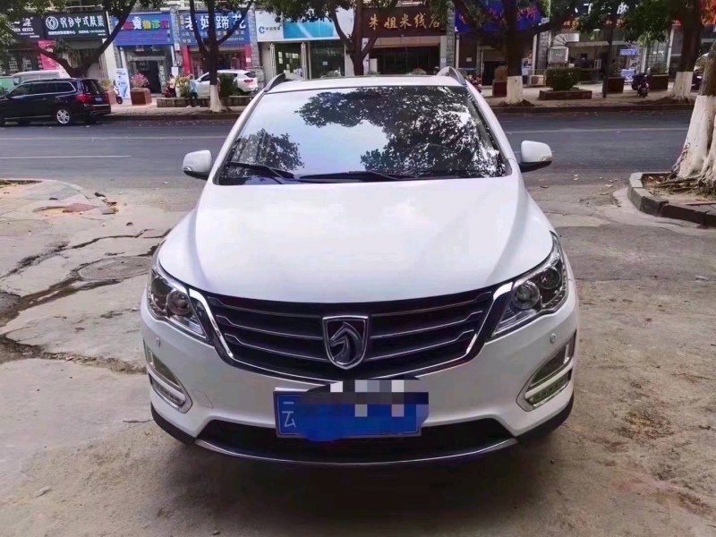 瀘州16年寶駿5601