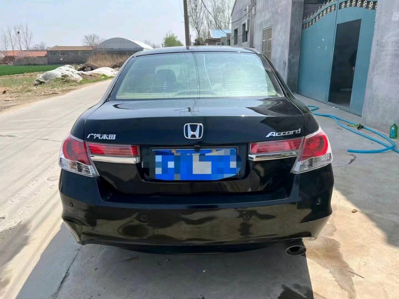 烟台12年本田雅阁5