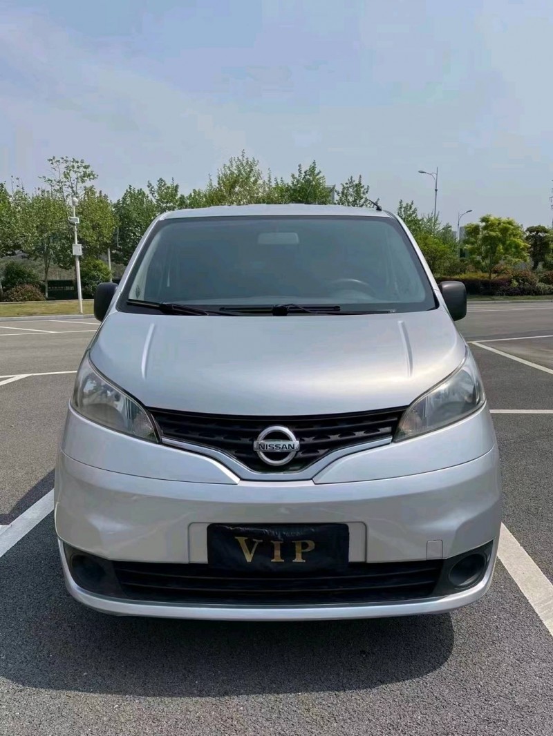 宜昌13年日產NV2001