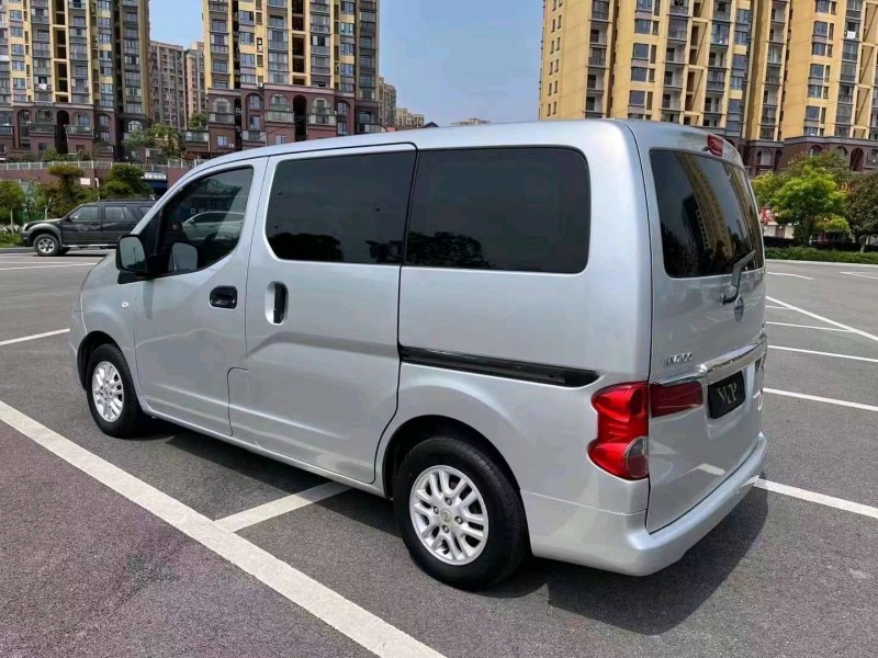 宜昌13年日產NV2008