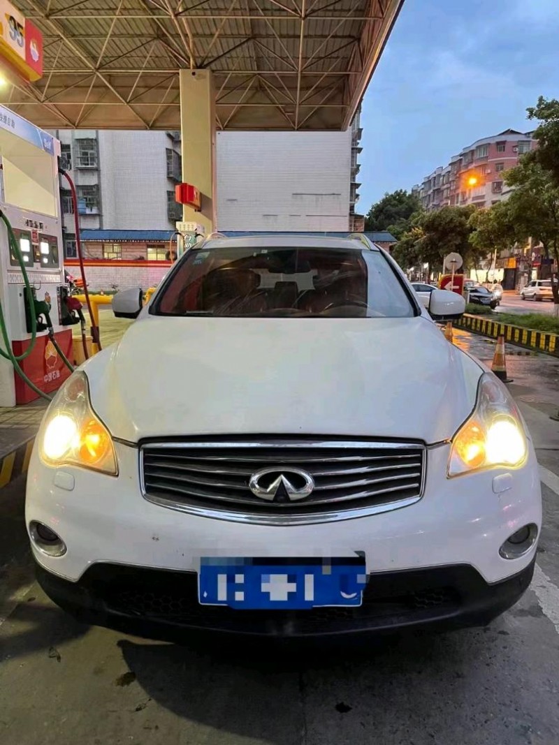 重慶13年英菲尼迪QX501