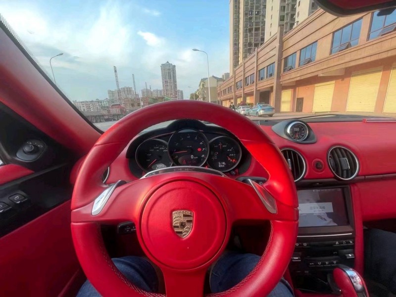 衡陽12年保時捷卡曼7