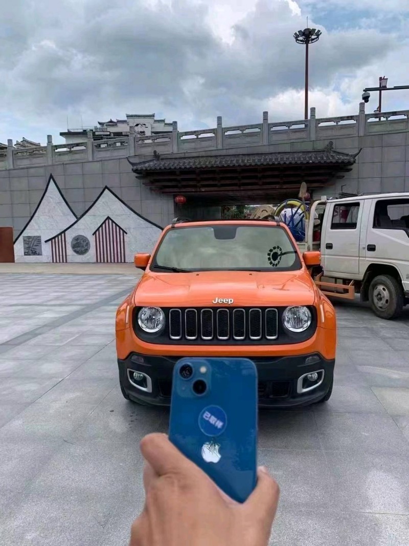 吉安18年Jeep自由俠1