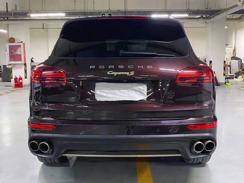 北京16年保时捷卡宴1