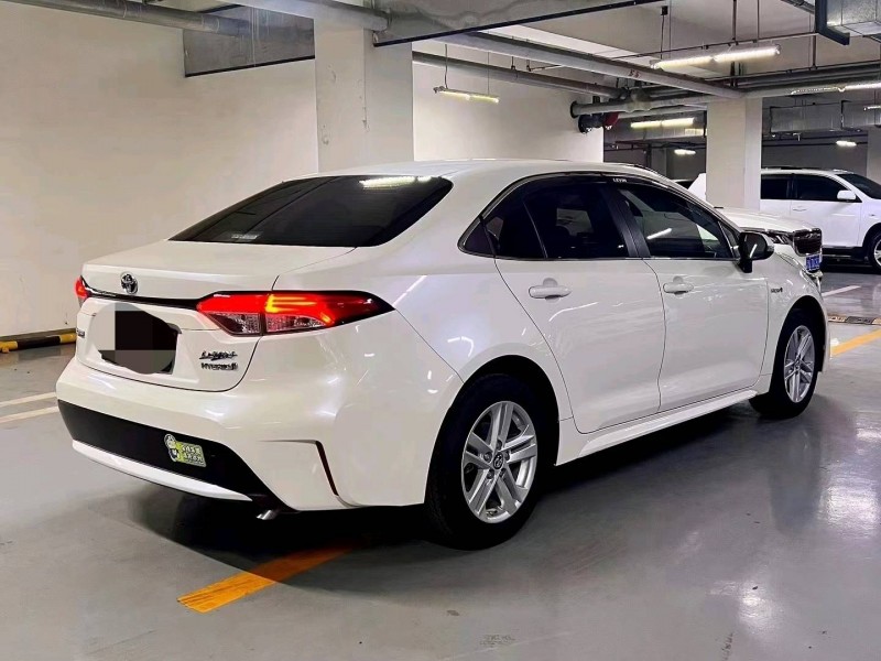 北京19年丰田雷凌8