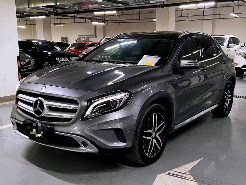 北京16年奔驰GLA2