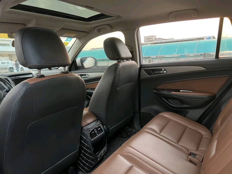 東莞17年長安汽車CS755