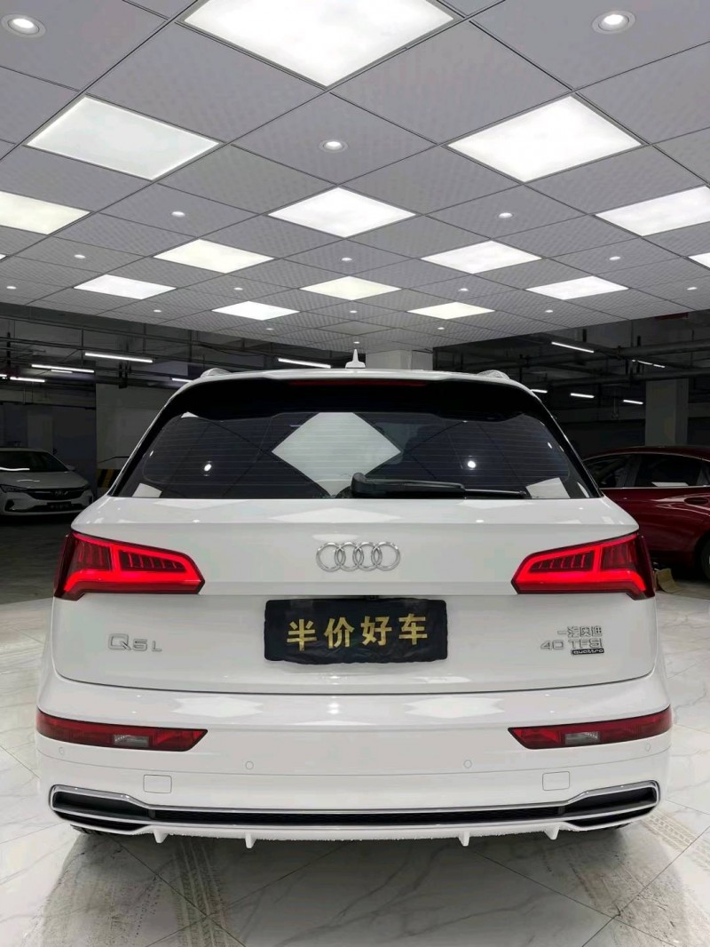 成都19年奧迪Q54