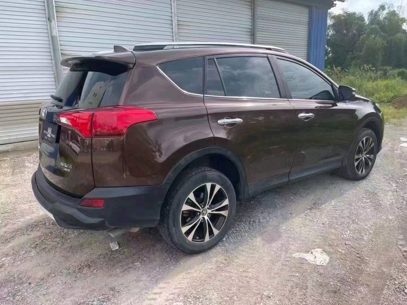 柳州15年豐田RAV4榮放8