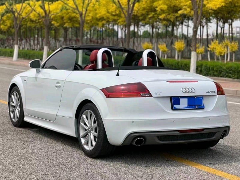 唐山15年奧迪TT8