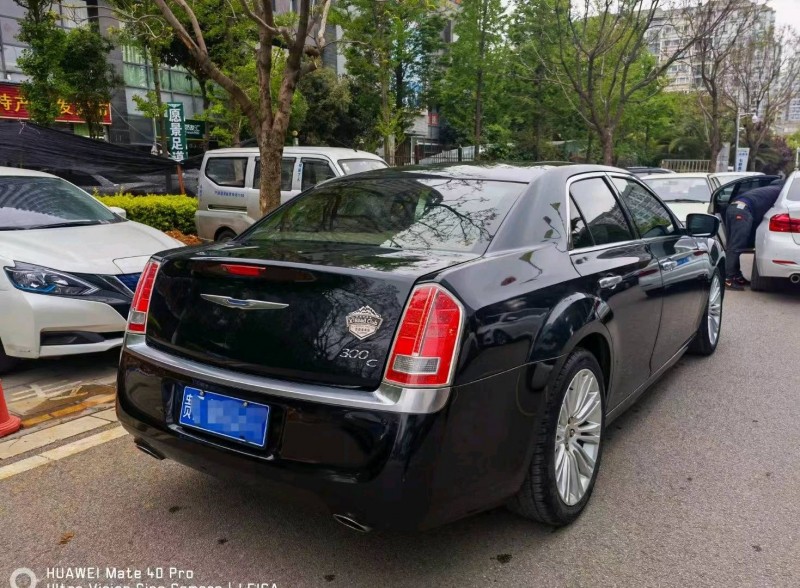 保山16年克萊斯勒300C6