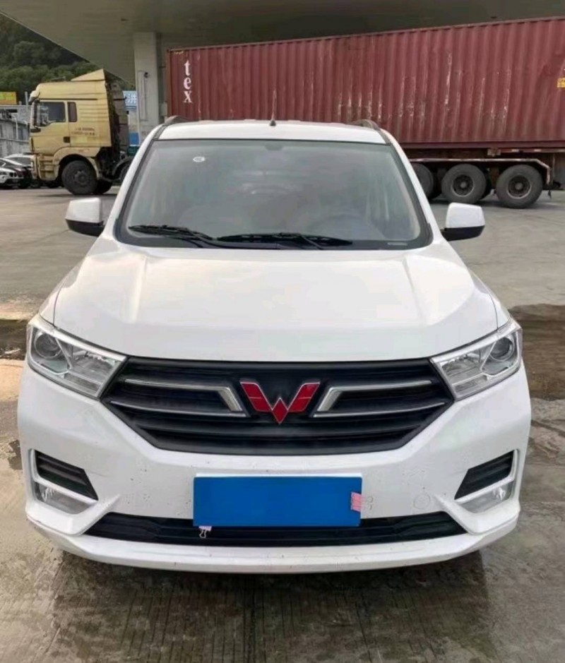 深圳21年五菱汽車宏光1