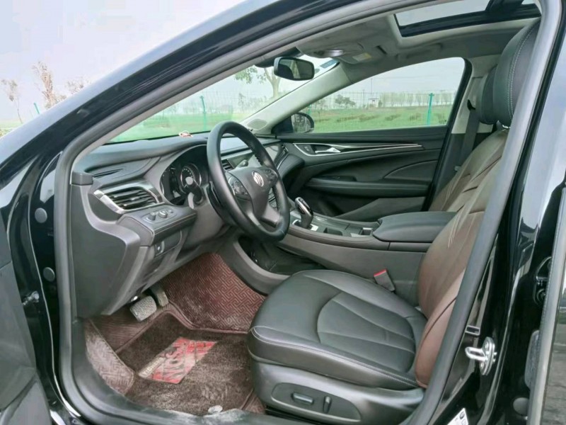 徐州20年别克君越6