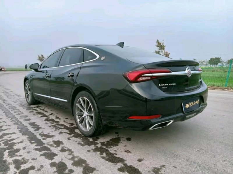 徐州20年别克君越2