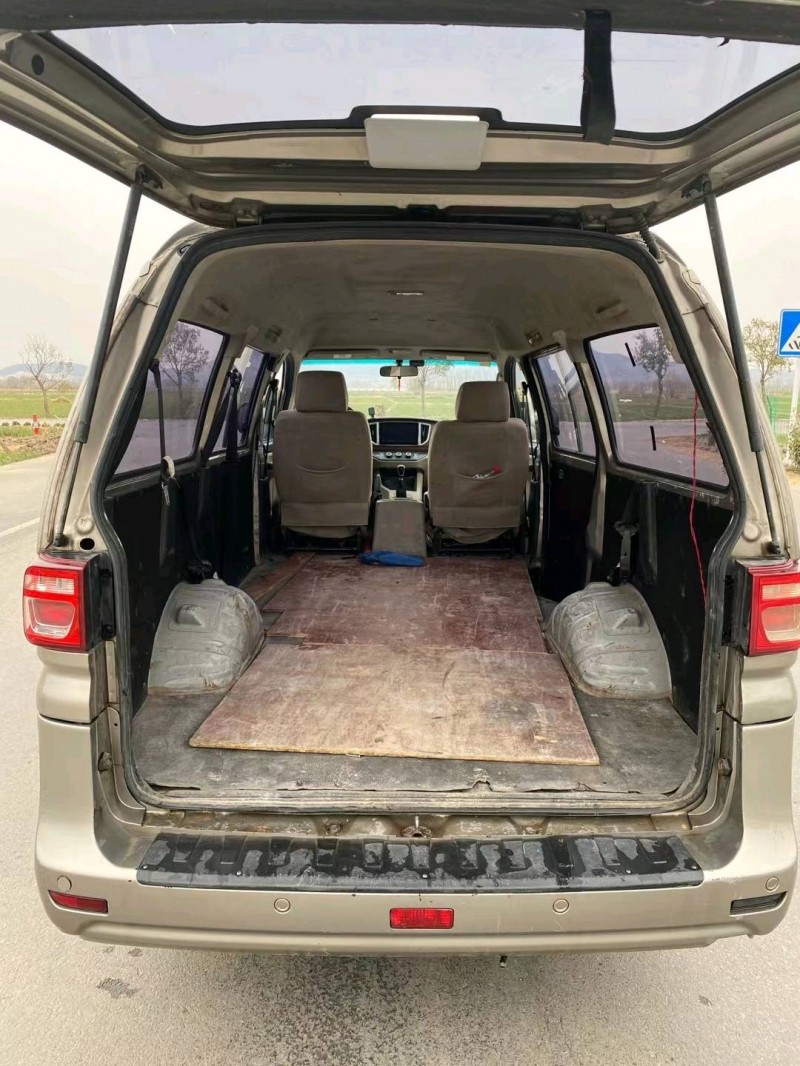 徐州19年东风菱智6