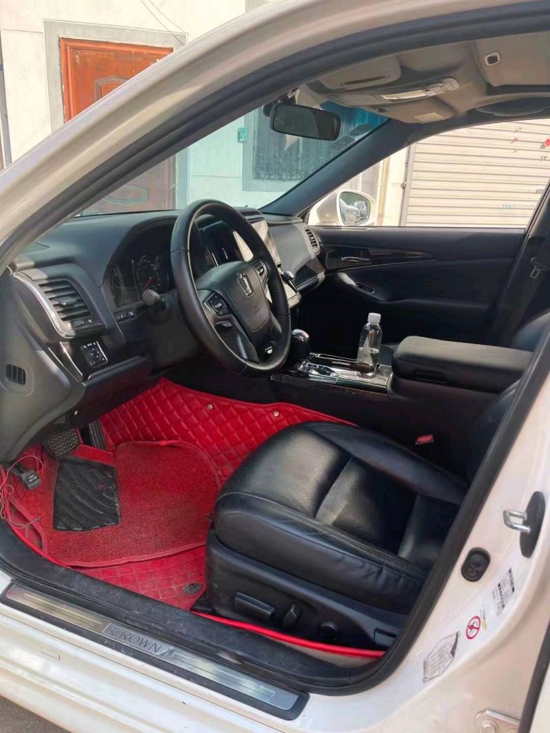 温州16年丰田皇冠3