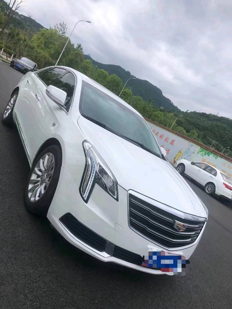 德陽18年凱迪拉克XTS3