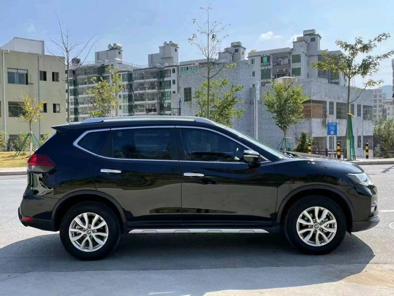 廣州20年日產奇駿6